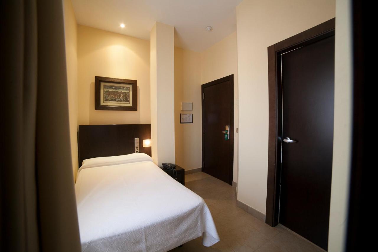 Hotel El Meson Torrijos Kültér fotó